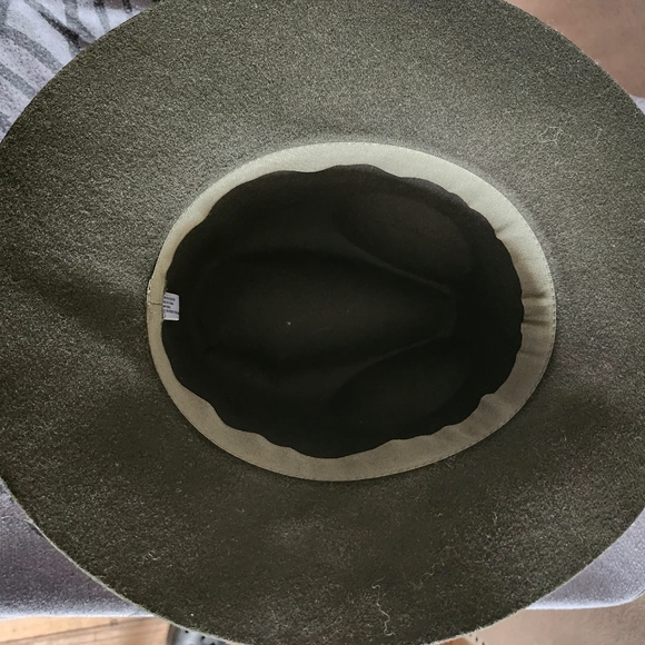 Hat - Picture 6 of 7